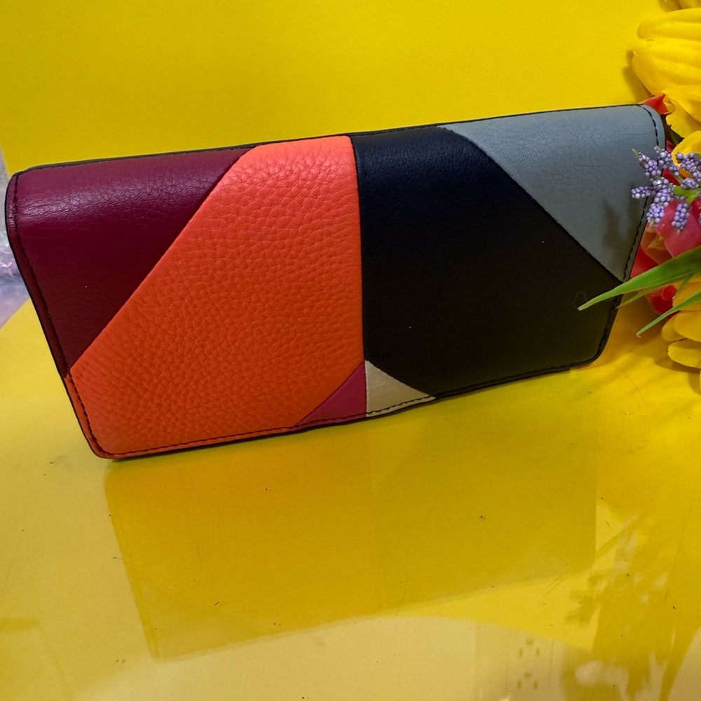 Fossil‎ Red and Orange Wallets